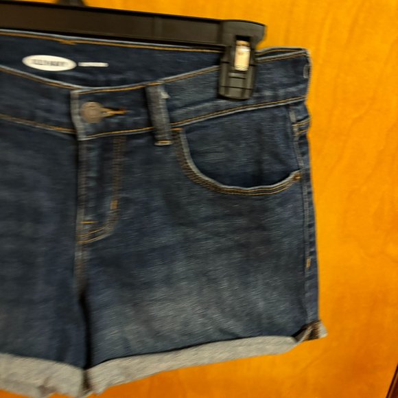 Old Navy Boyfriend Shorts Rolled bottom Size 2 - Picture 4 of 9